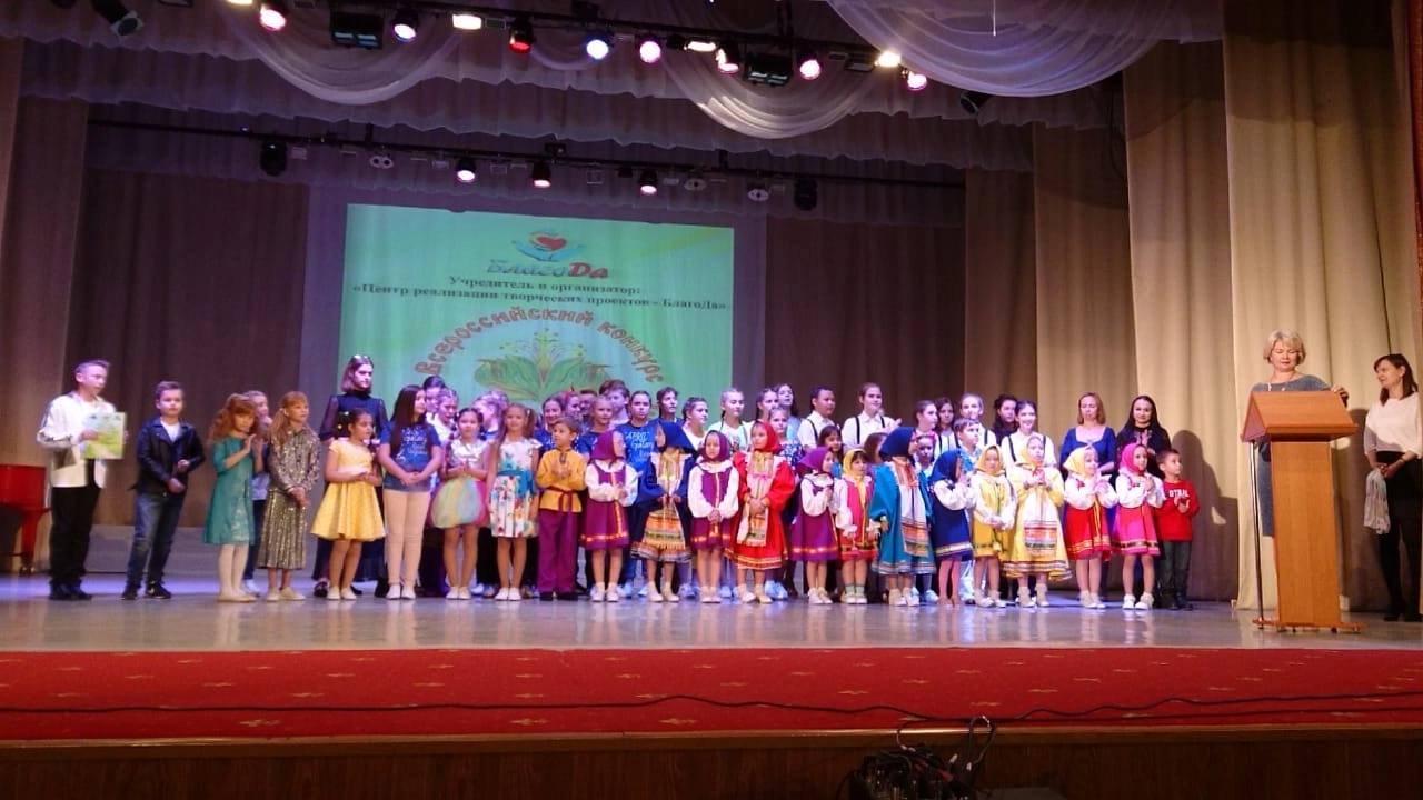 photo_5368521580709278754_y